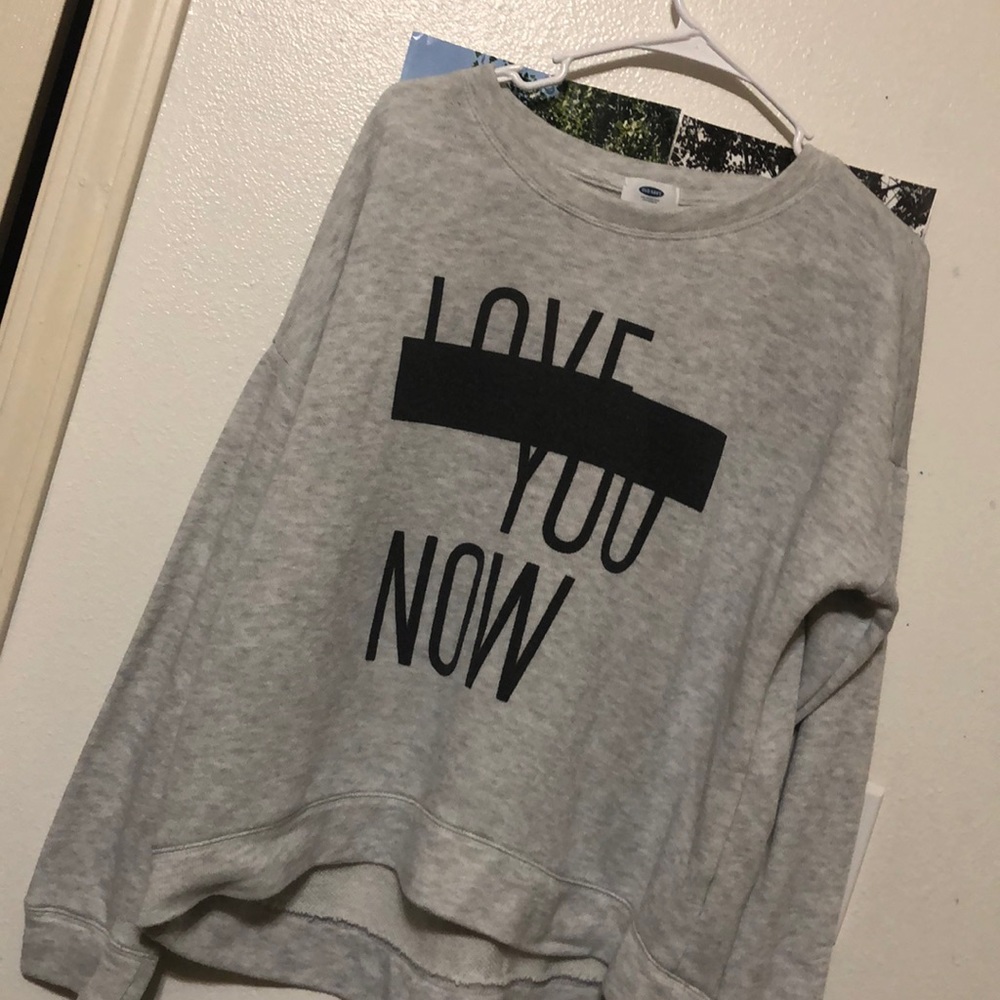 Cute pull over - Picture 2 of 4